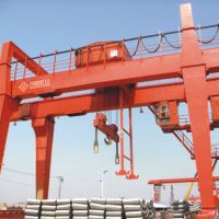 鎮(zhèn)江地鐵施工用門(mén)式起重機(jī)